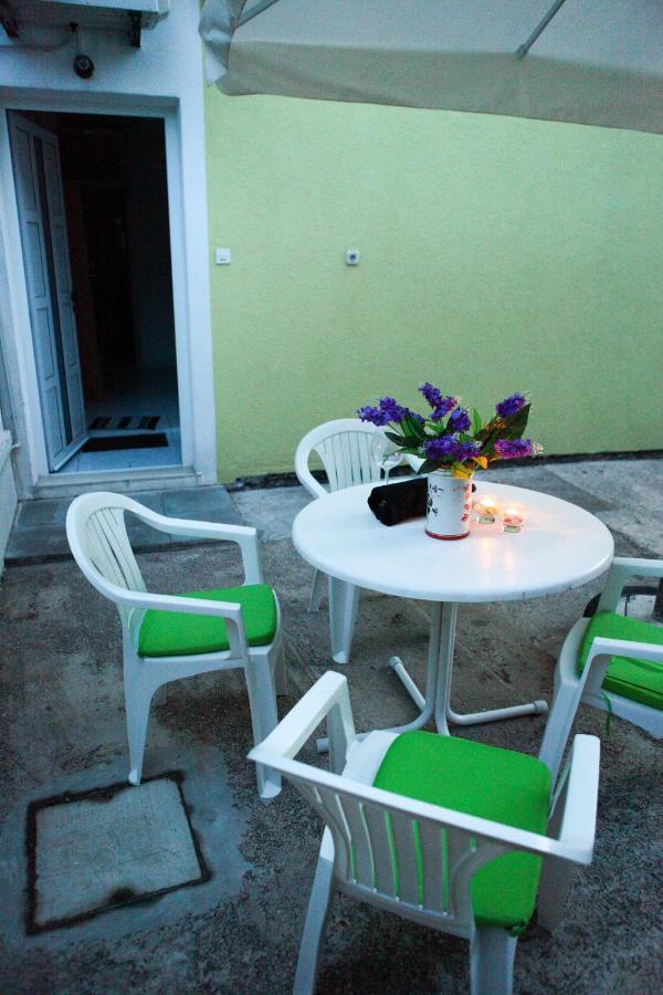 Apartmani Andrej Vodice Bagian luar foto