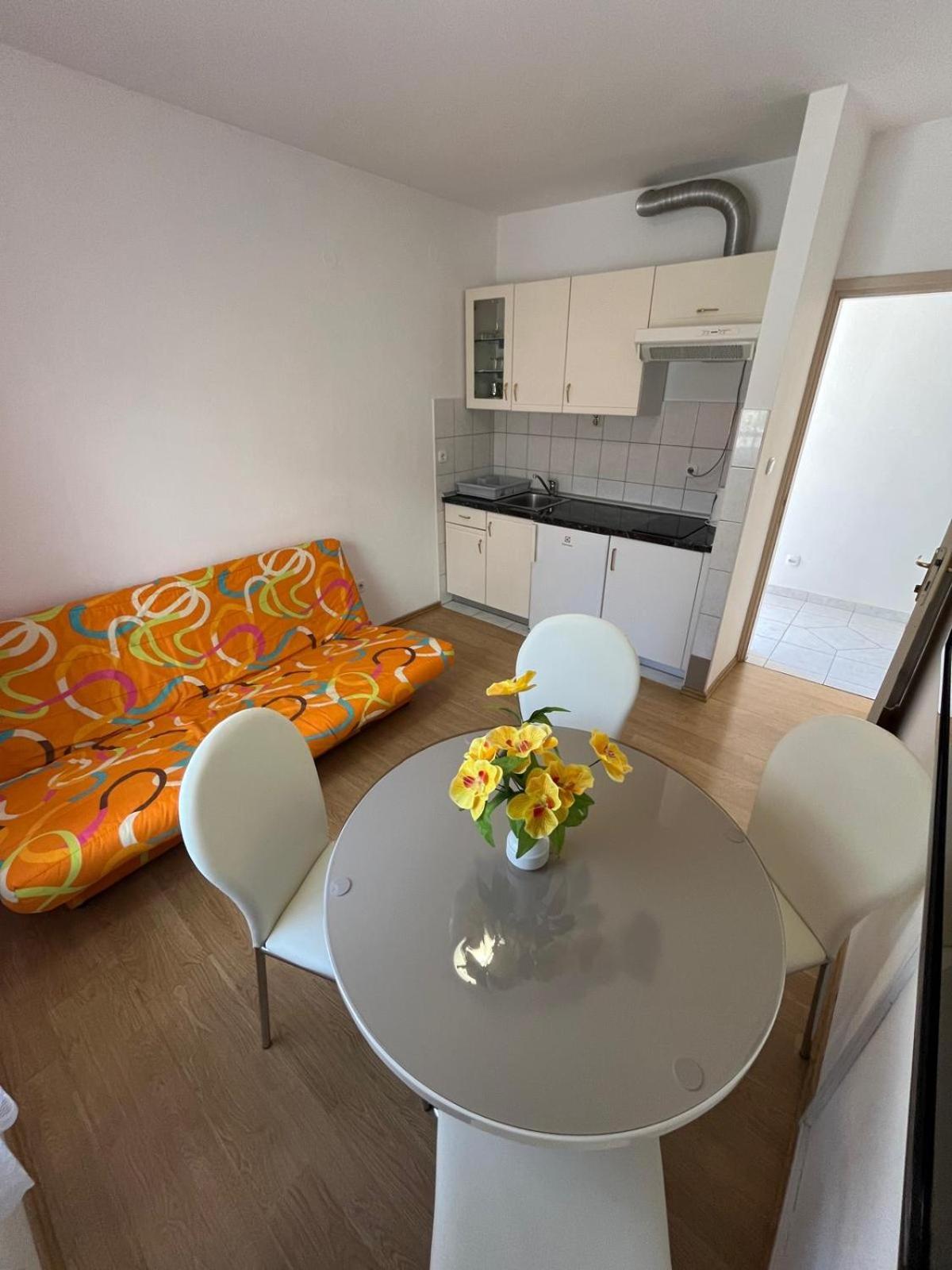 Apartmani Andrej Vodice Bagian luar foto